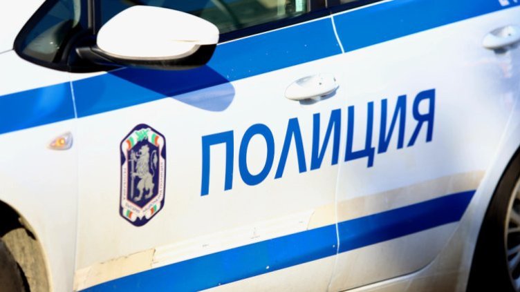 868049c93917f74ca201333a3e6345f1-792a794a53a776f53d1c3b3e9ce11c44-policijakola1