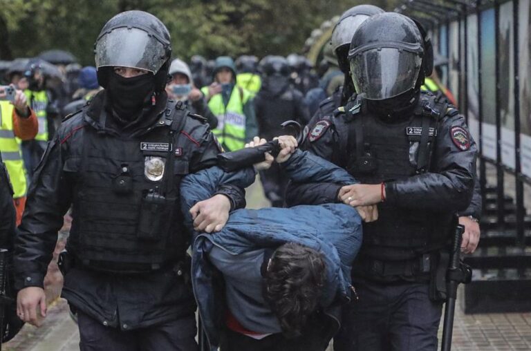 991-ratio-rusiia-policiia