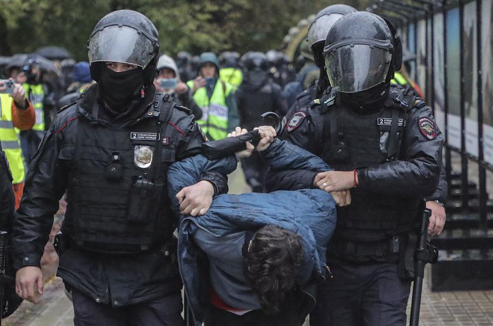 991-ratio-rusiia-policiia