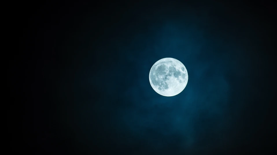 rkarkowski-moon-1859616-2-thumb-958x539